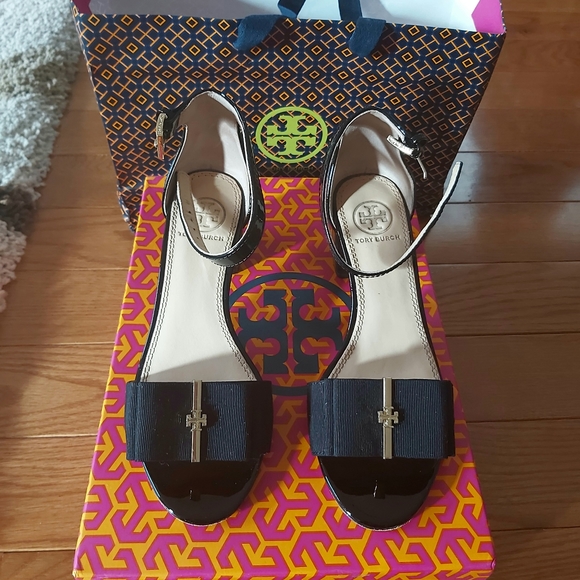 Tory Burch Other - Super gorgeous Tory Burch girls sandals